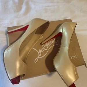 Christian louboutin nude patent heels sz38